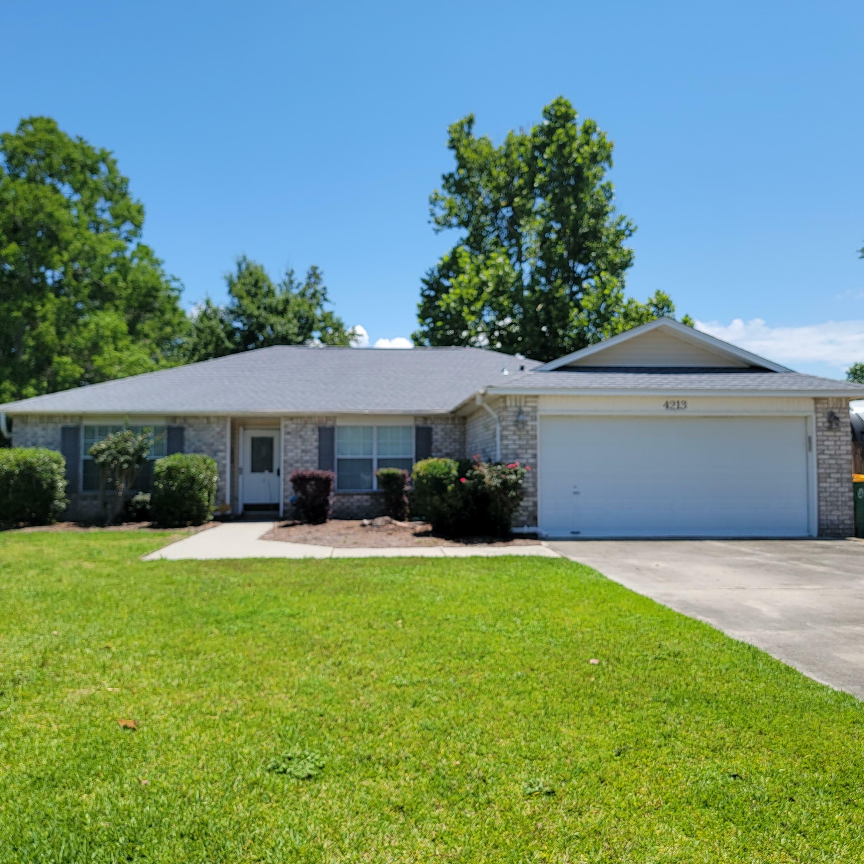 Property Photo:  4213 Mainsail Drive  FL 32578 