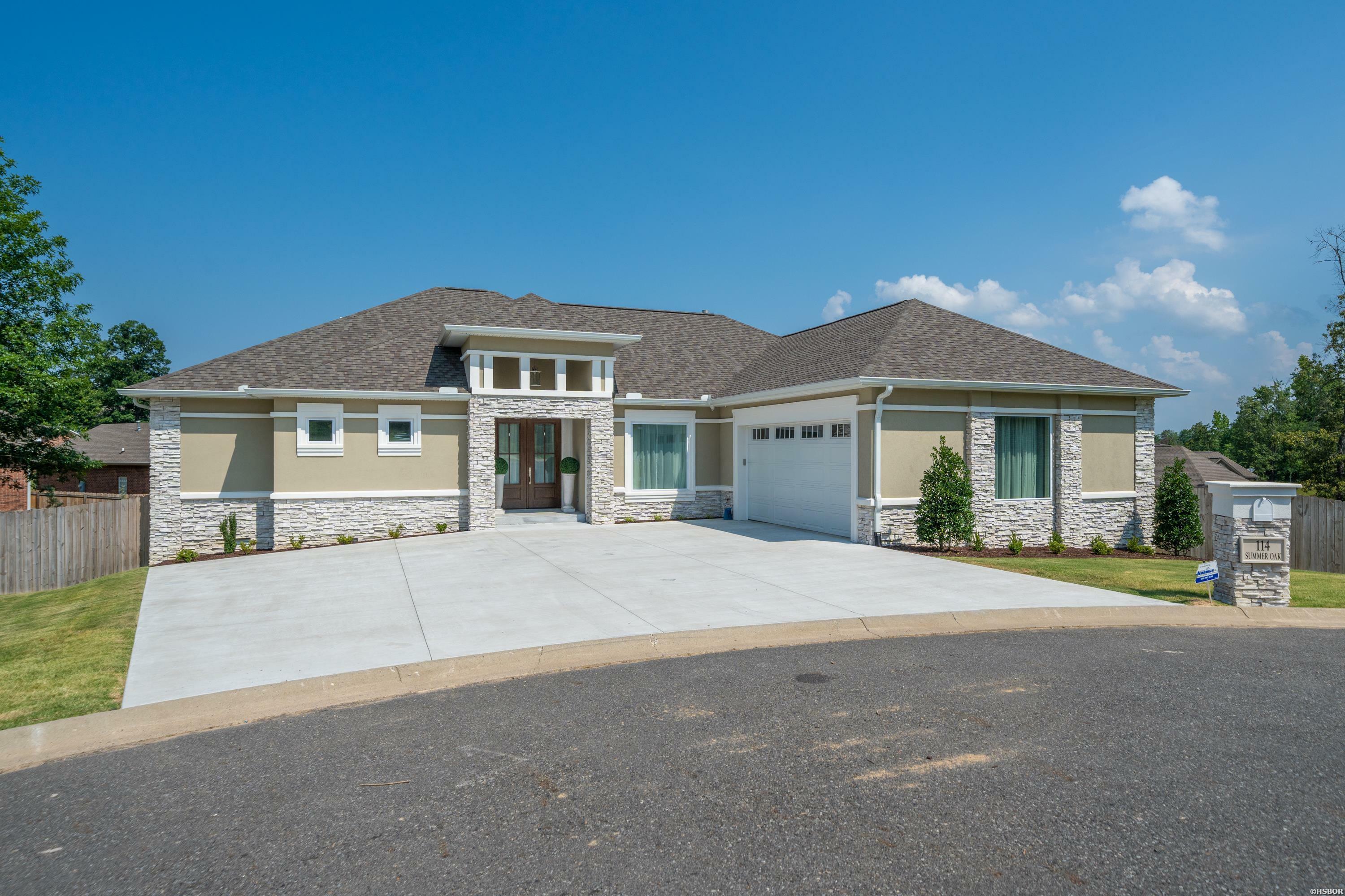Property Photo: 114 Summer Oak Place AR 71913