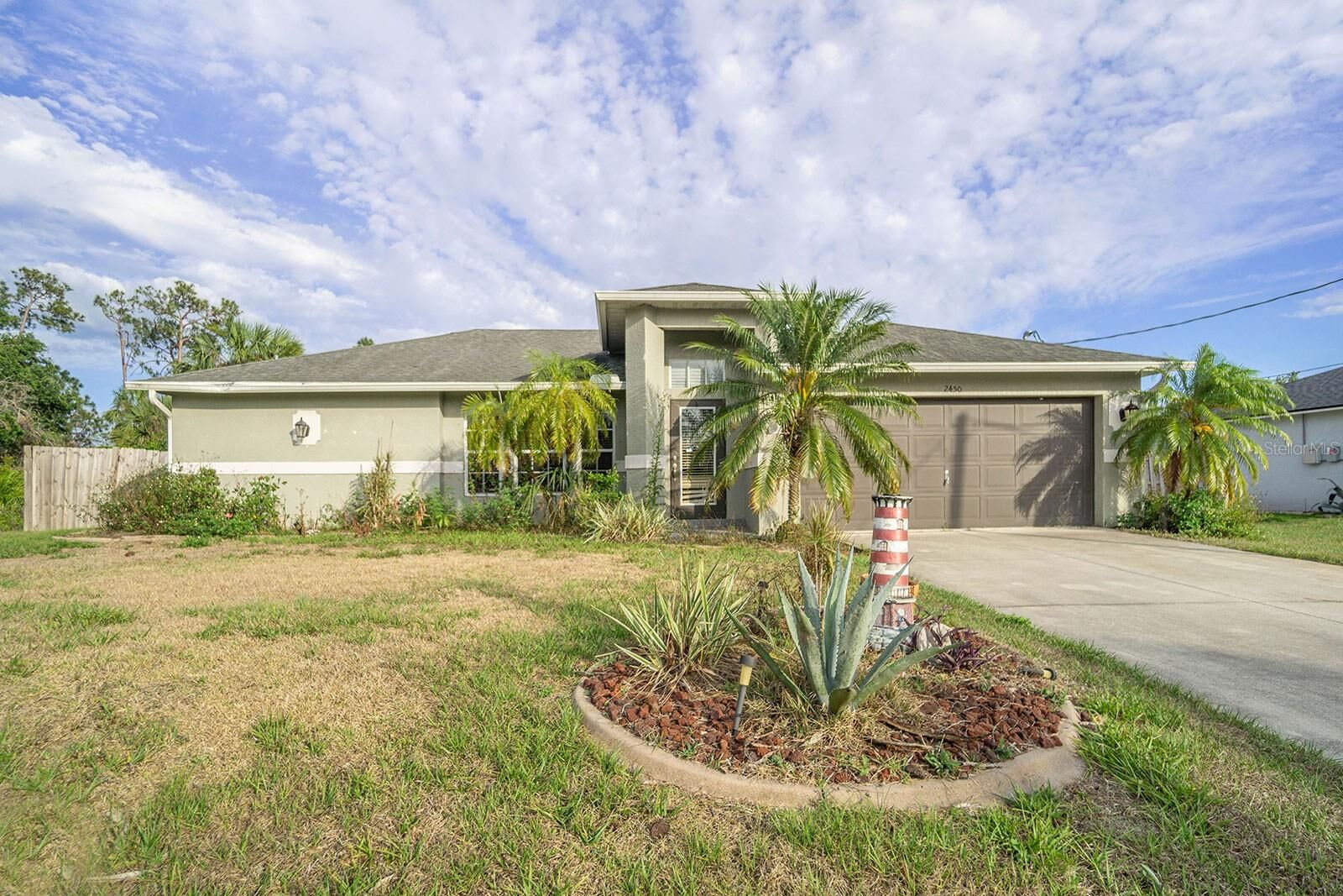 Property Photo:  2450 Homestead Circle  FL 34286 