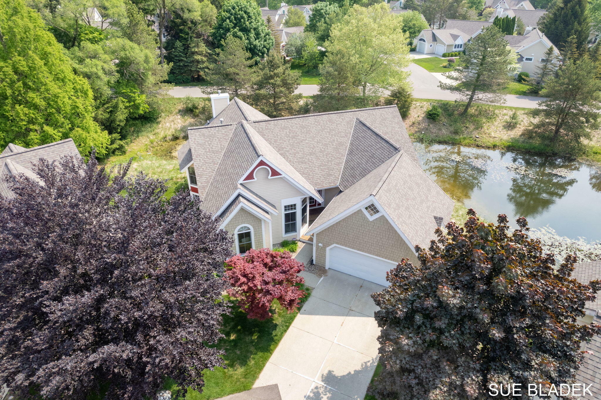 988 Pebble Creek Court  Holland MI 49424 photo