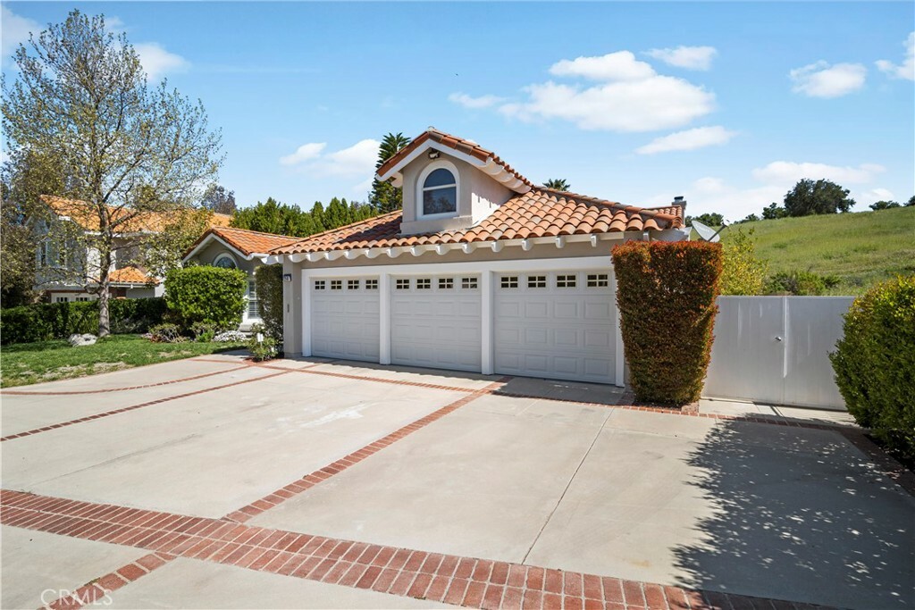 Property Photo: 22101 Cairnloch Street CA 91302