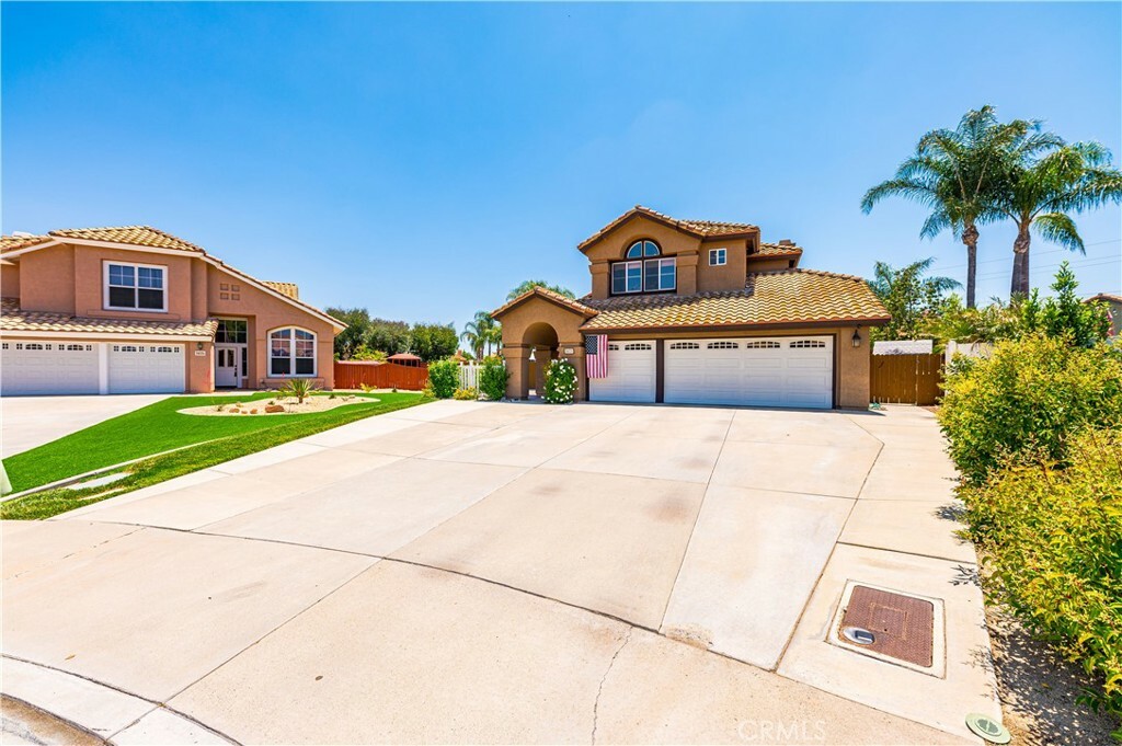 Property Photo:  24121 Bearskin Circle  CA 92562 