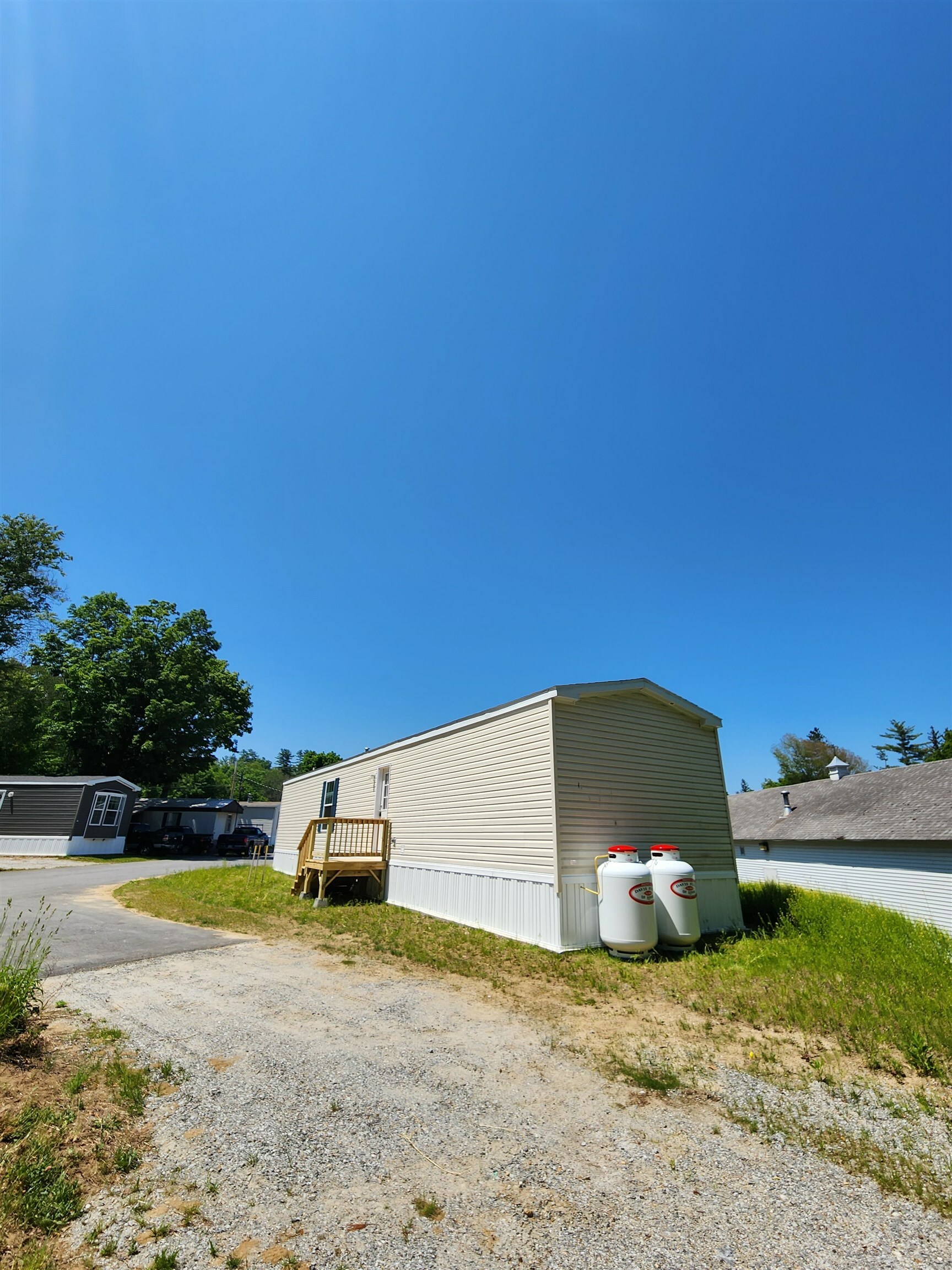 Property Photo:  17 Elizabeth Drive 17  NH 03303 