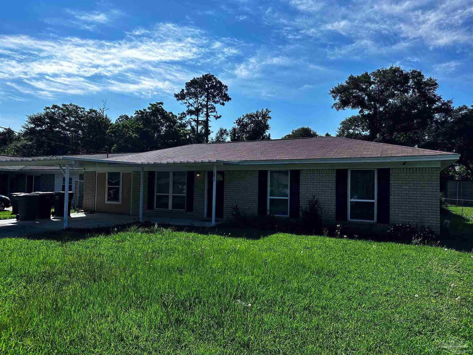 Property Photo:  1013 Woodbury Pl  FL 32533 