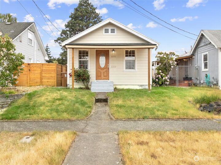 Property Photo:  6622 S Warner Street  WA 98409 