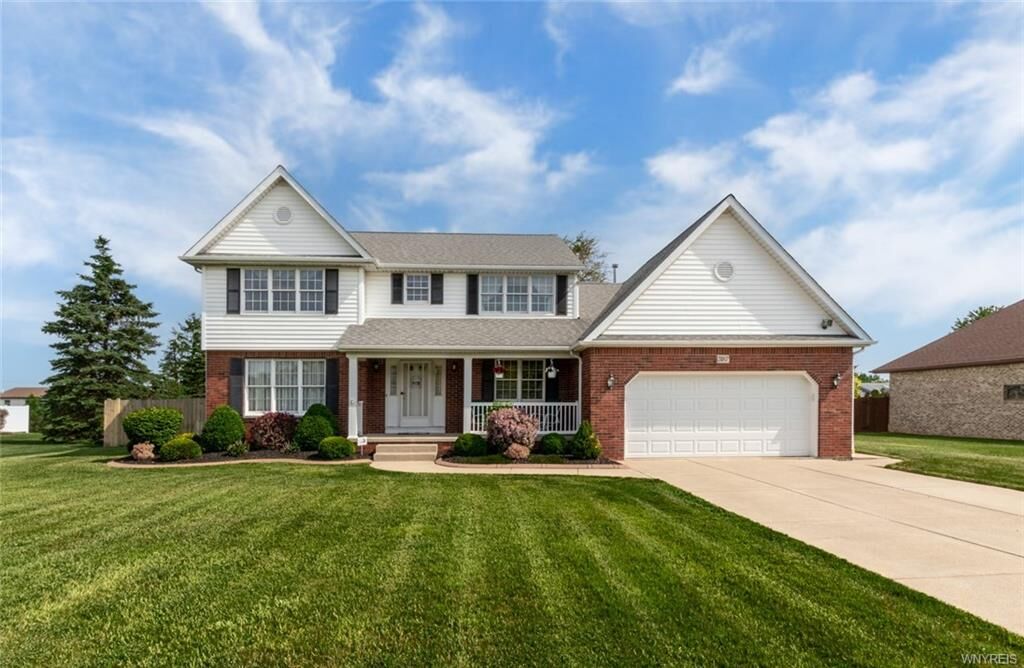 Property Photo:  3187 Woodland Court N  NY 14120 