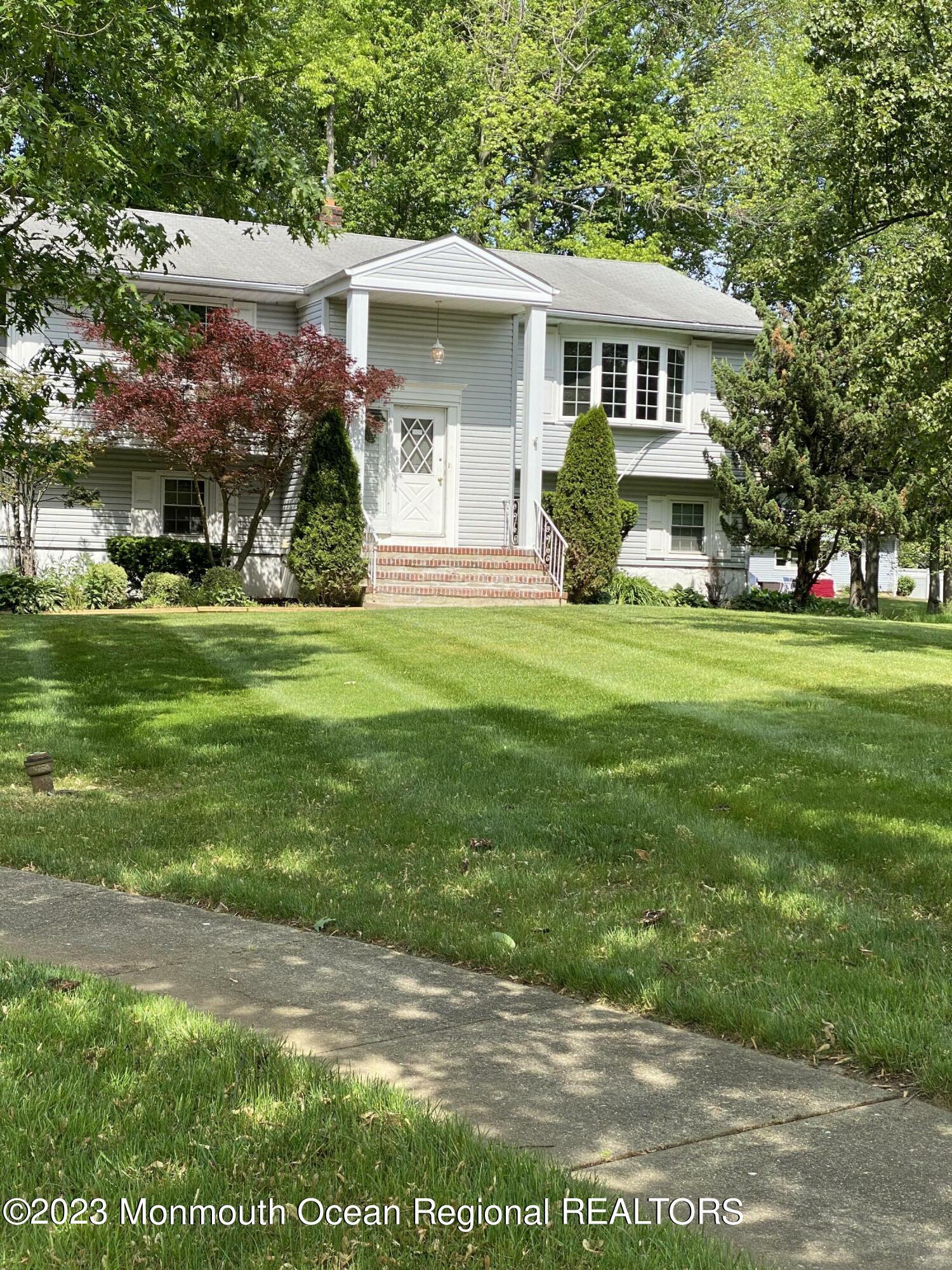 Property Photo:  52 Yorke Court  NJ 07728 