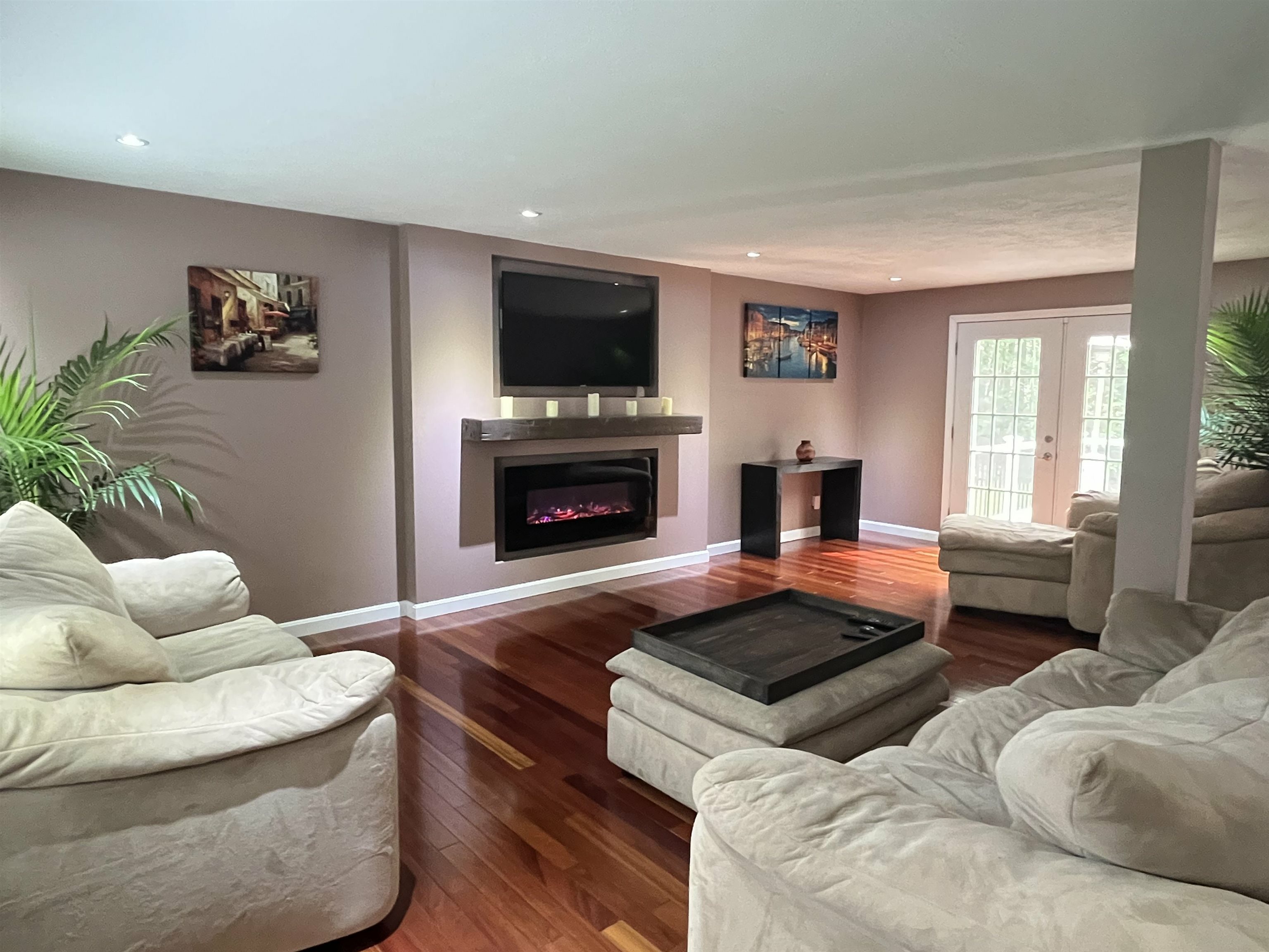 Property Photo: 40 Kristin Drive NH 03038