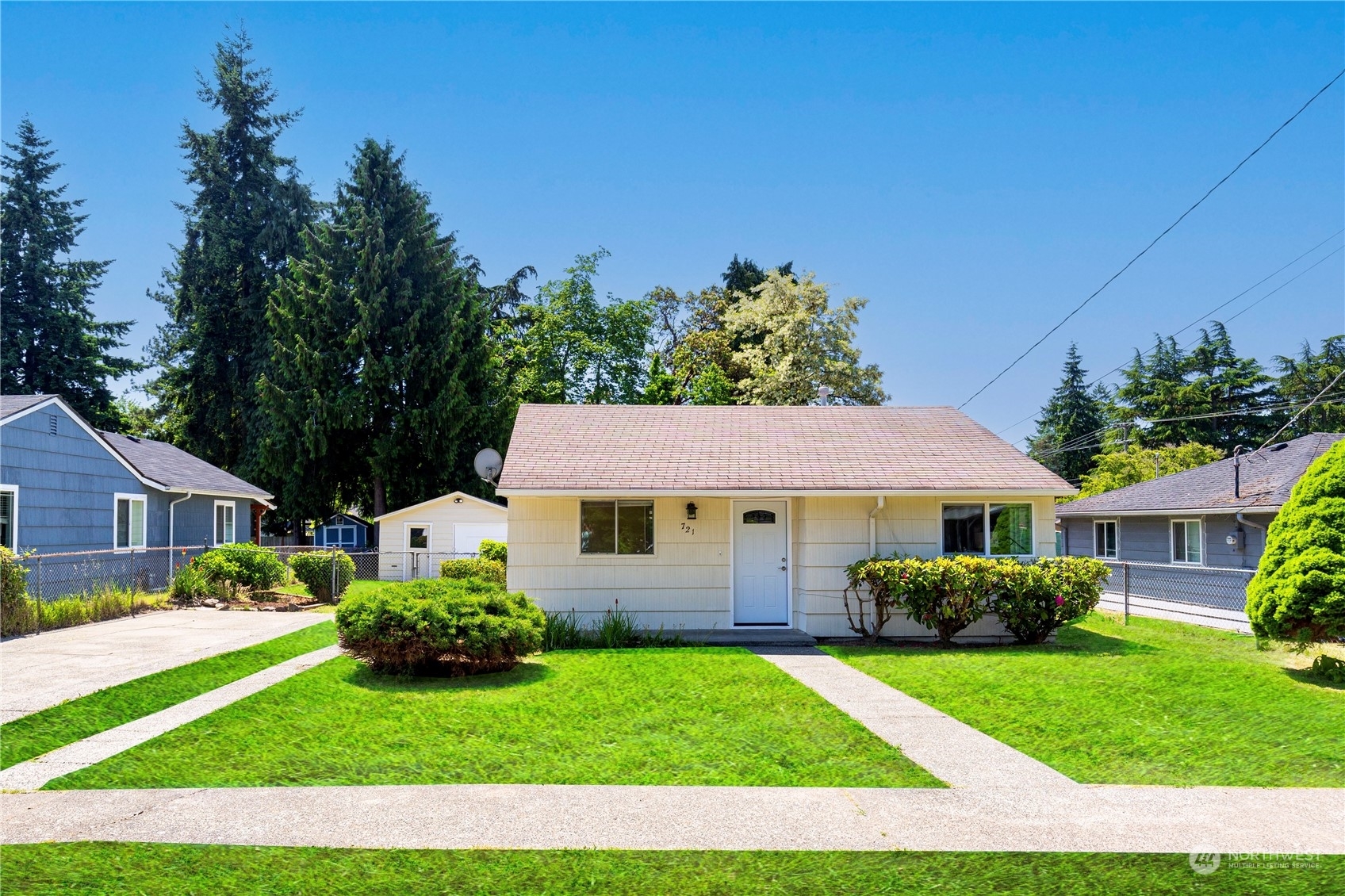 Property Photo: 721 SW 106th Street WA 98146