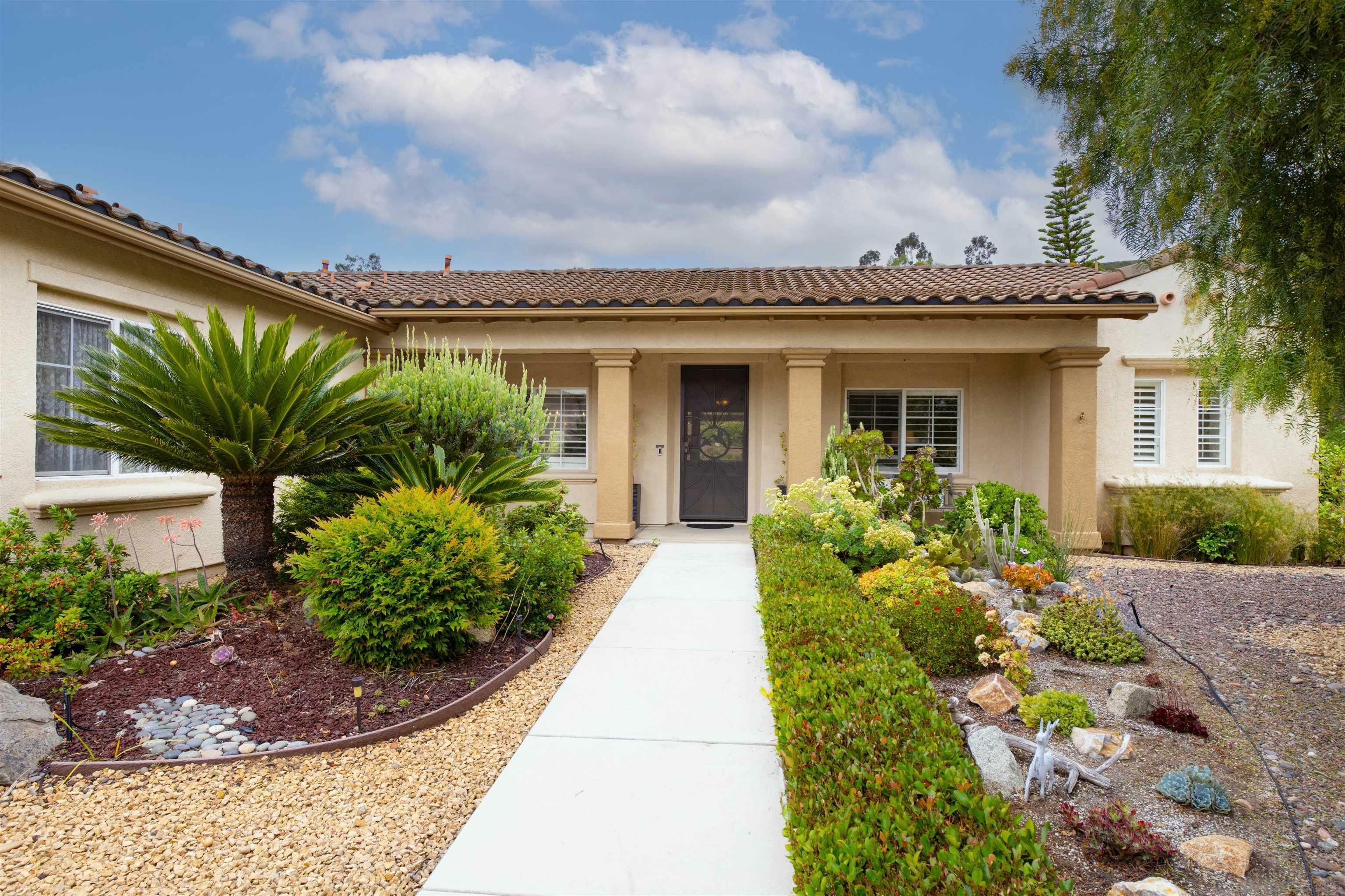 Property Photo:  1344 Deerbrook Dr  CA 92069 