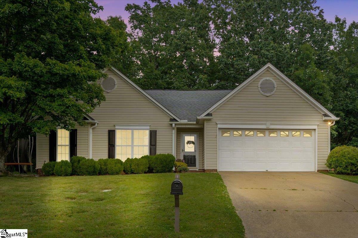 Property Photo: 300 Beckenham Lane SC 29609