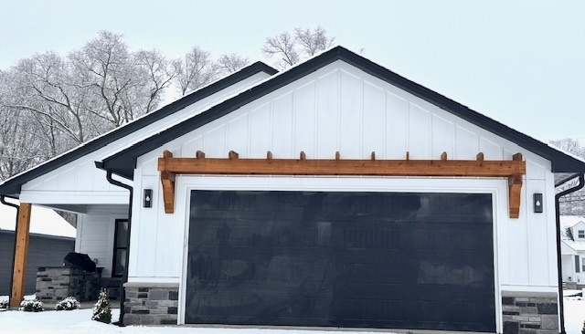 Property Photo: 410 S Main Street IN 46064