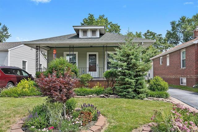 Property Photo: 2512 Madison Avenue IL 62040