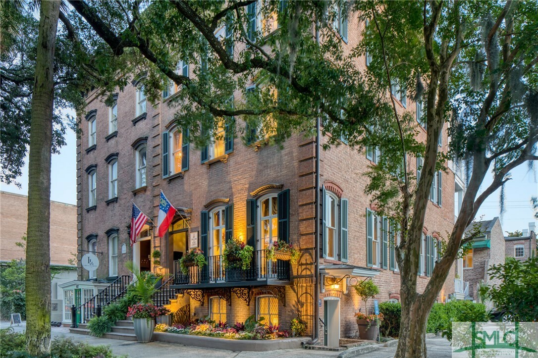 109 W Liberty Street  Savannah GA 31401 photo