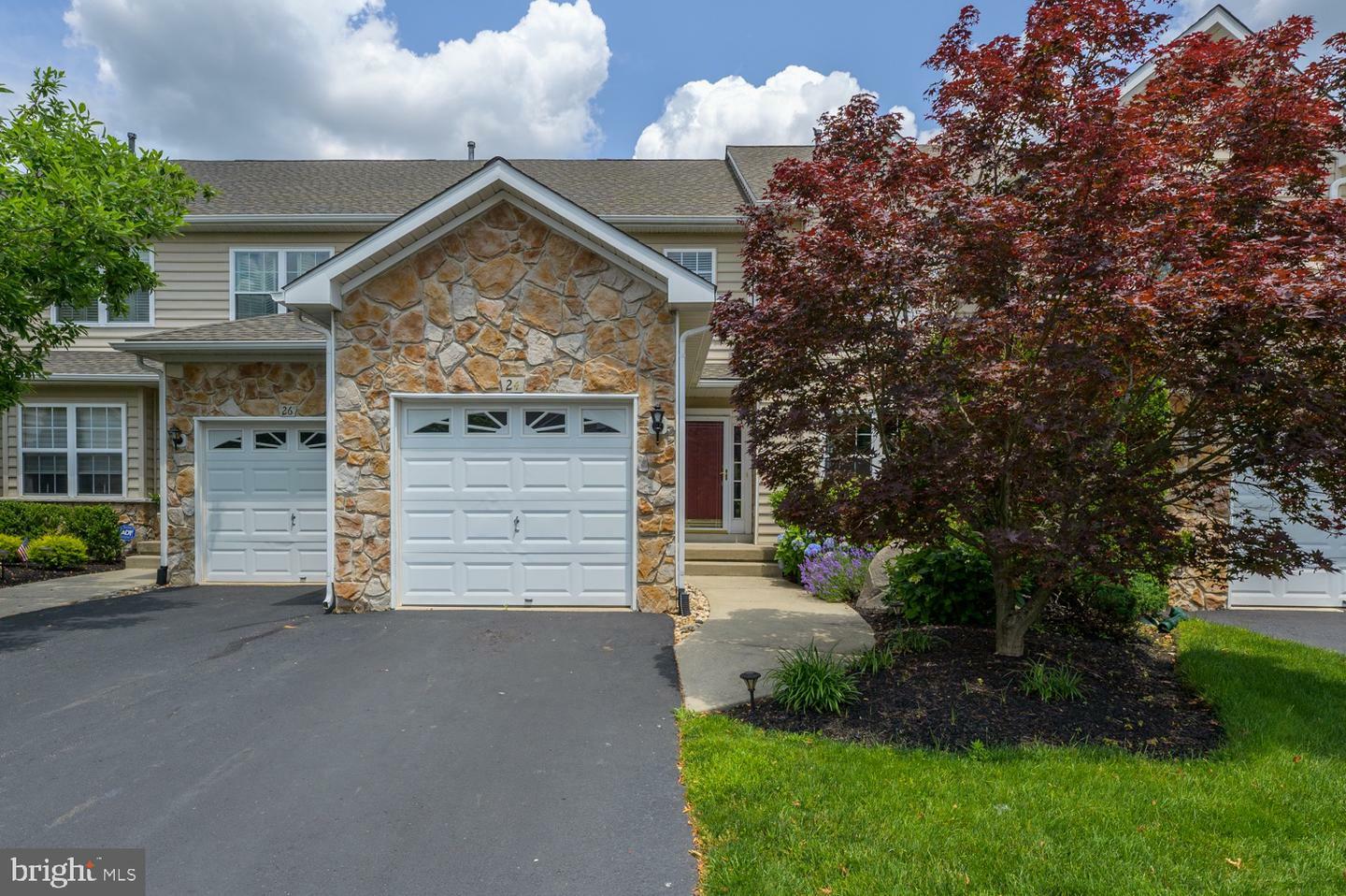 Property Photo: 24 Hogan Way NJ 08057