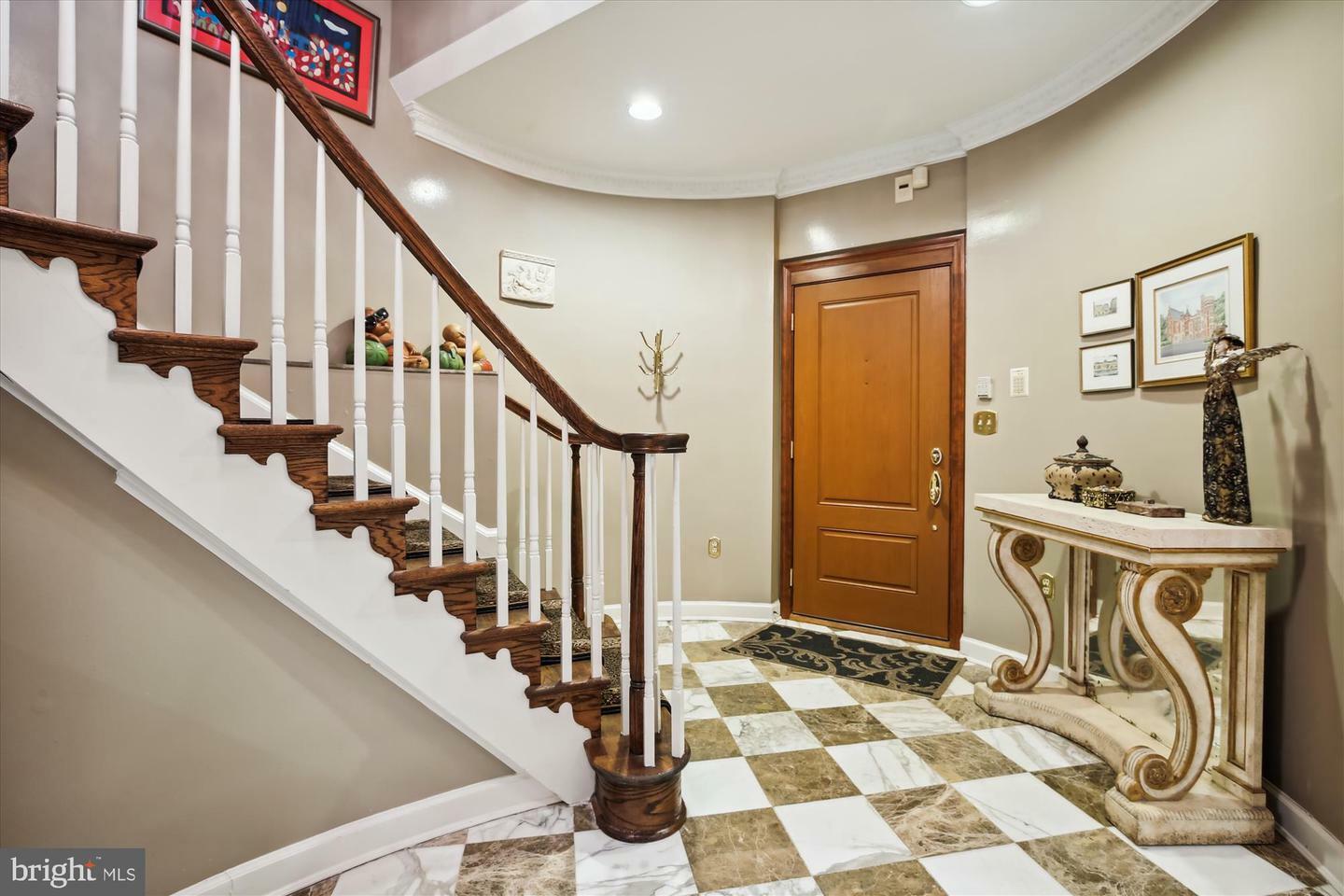Property Photo:  4606 Foxhall Crescents NW  DC 20007 