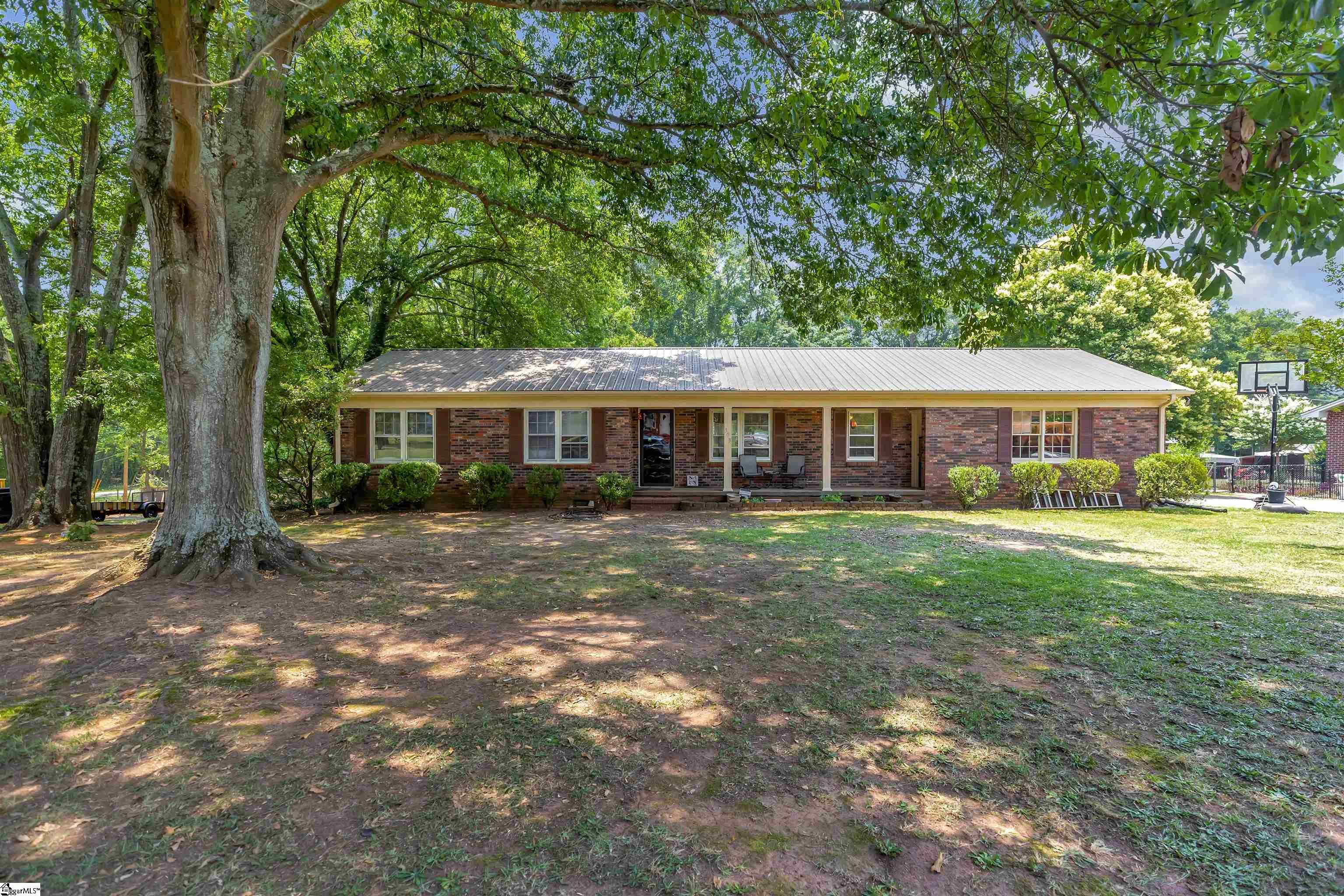 303 McNeil Drive  Anderson SC 29624-3121 photo