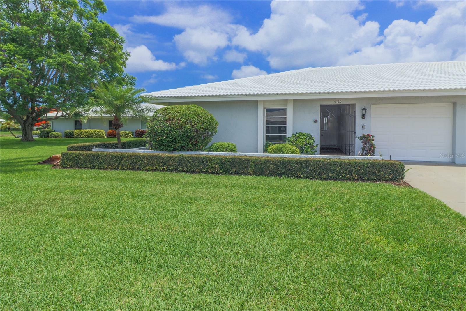 Property Photo: 6720 10th Avenue W FL 34209