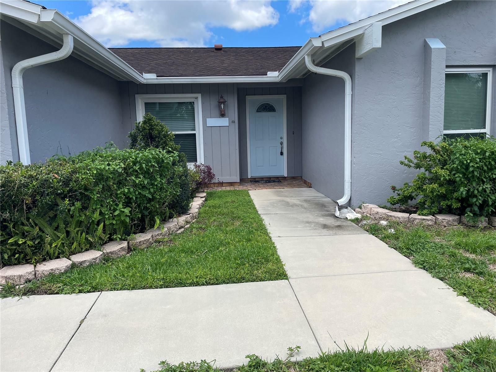 Property Photo:  16511 Foothill Drive  FL 33624 