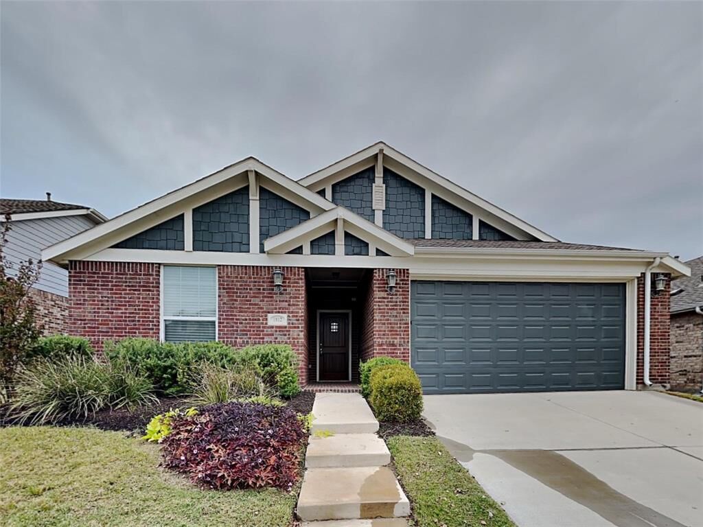 Property Photo:  1812 6th Street  TX 76226 