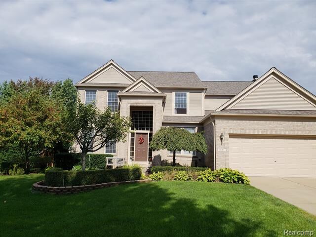 Property Photo:  1687 Snowy Owl Court  MI 48307 