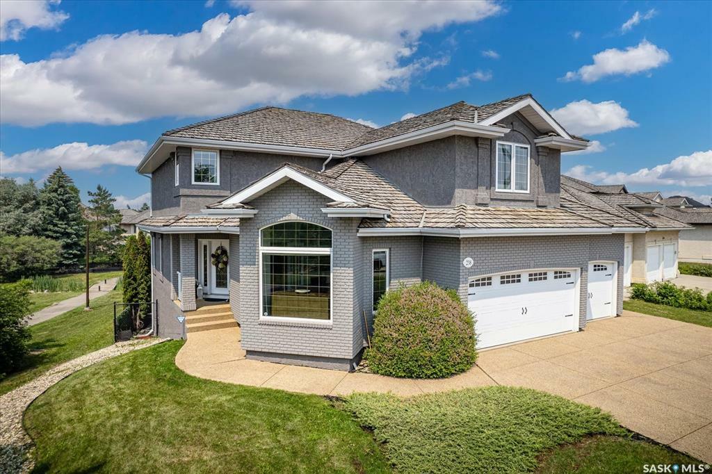 Property Photo: 238 Horlick Crescent SK S7N4R5