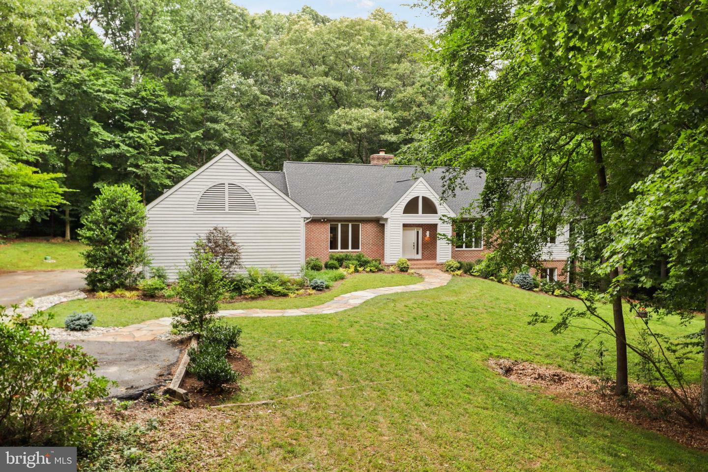 8311 Knights Forest Drive  Clifton VA 20124 photo