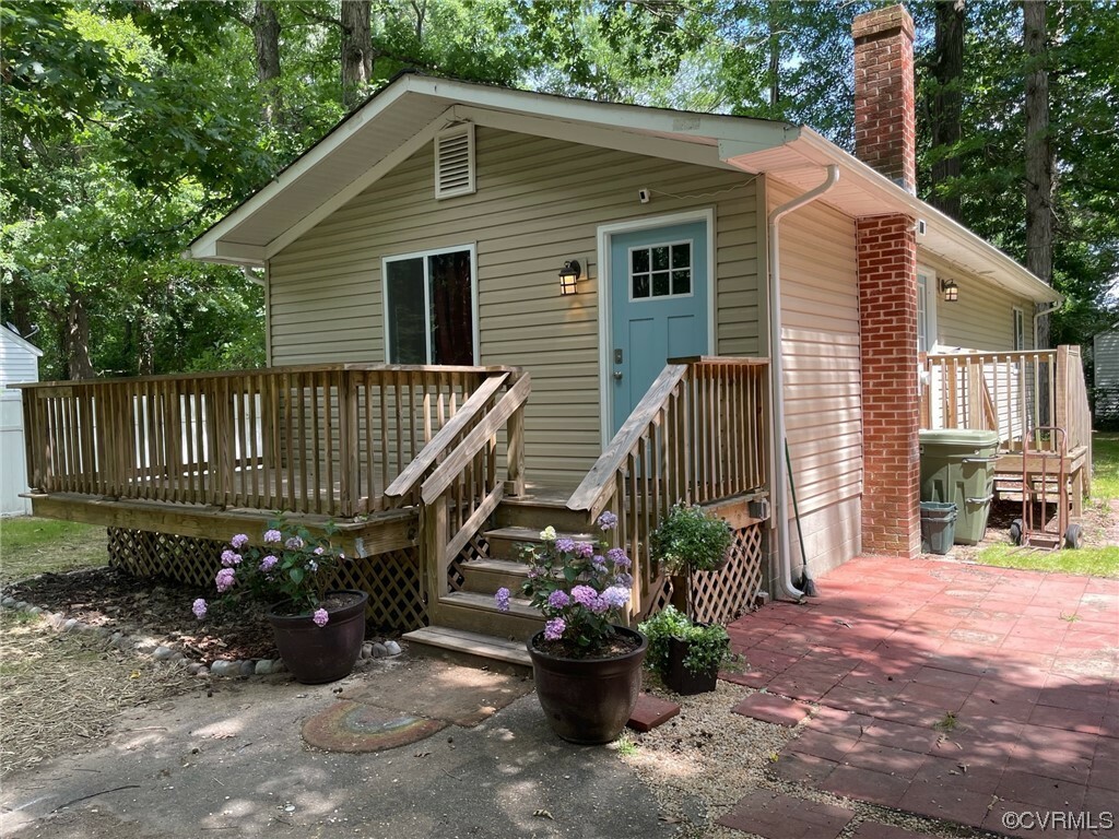 Property Photo:  190 Glen Street  VA 23181 