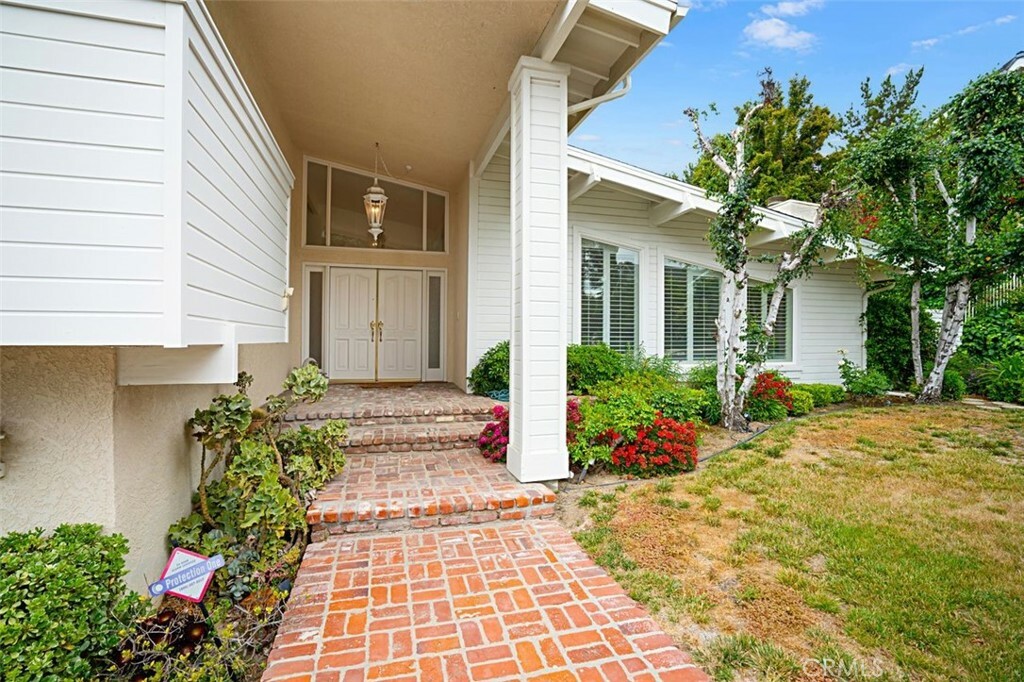 Property Photo:  4140 Aleman Drive  CA 91356 