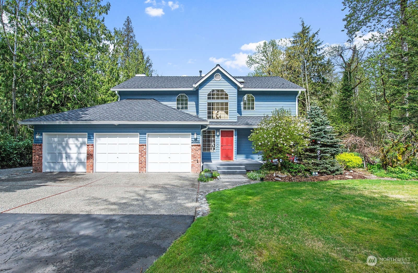 Property Photo:  26326 SE 237th Street  WA 98038 