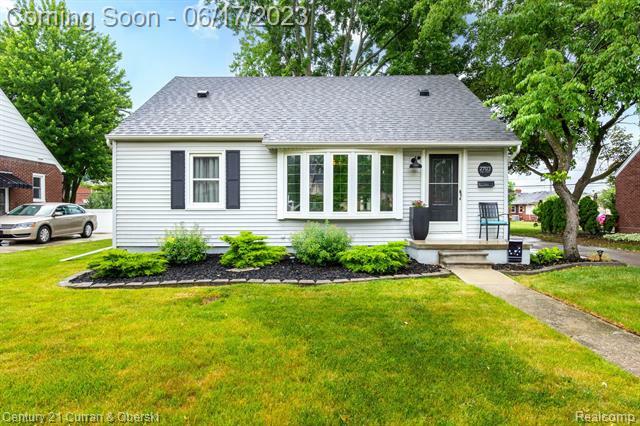 Property Photo:  2703 Edsel Street  MI 48183 