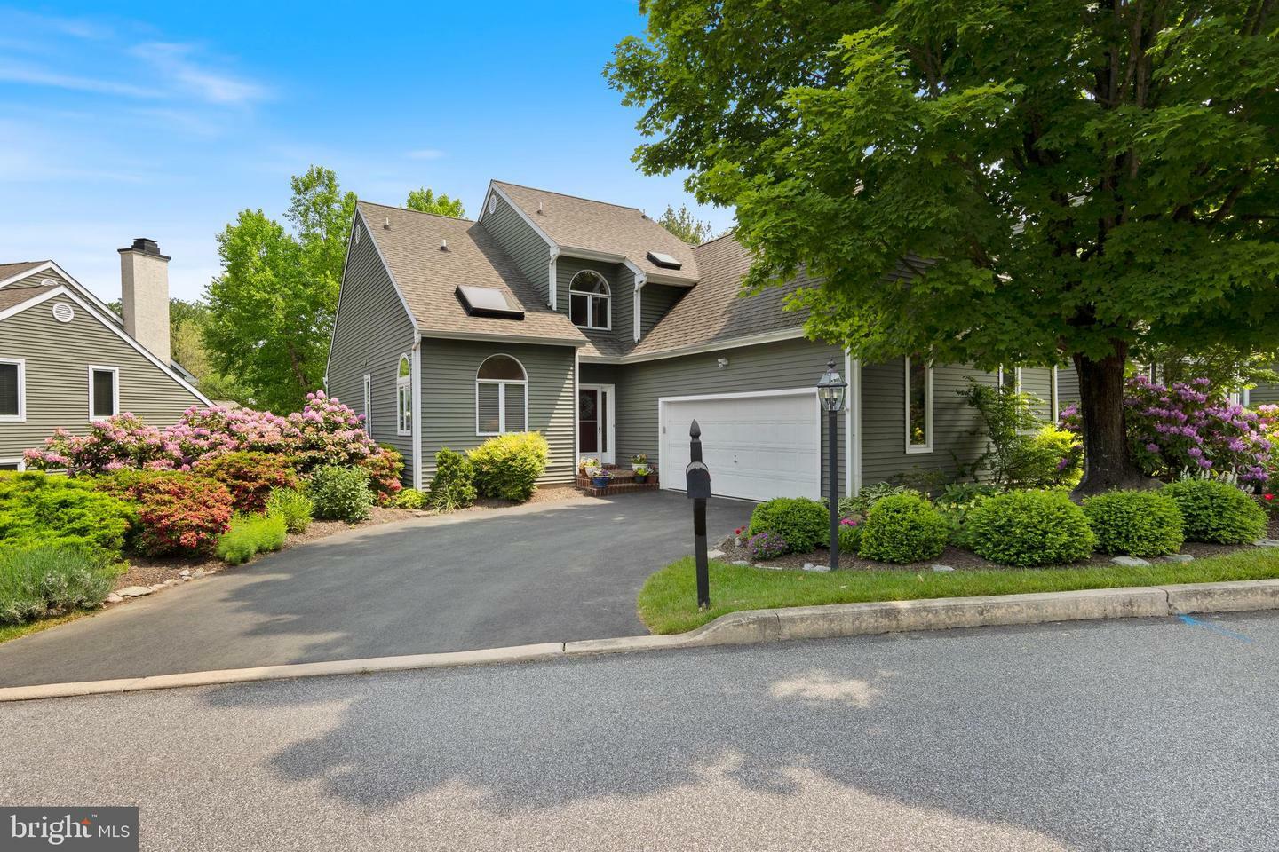 Property Photo:  6 Horseshoe Lane  PA 19073 