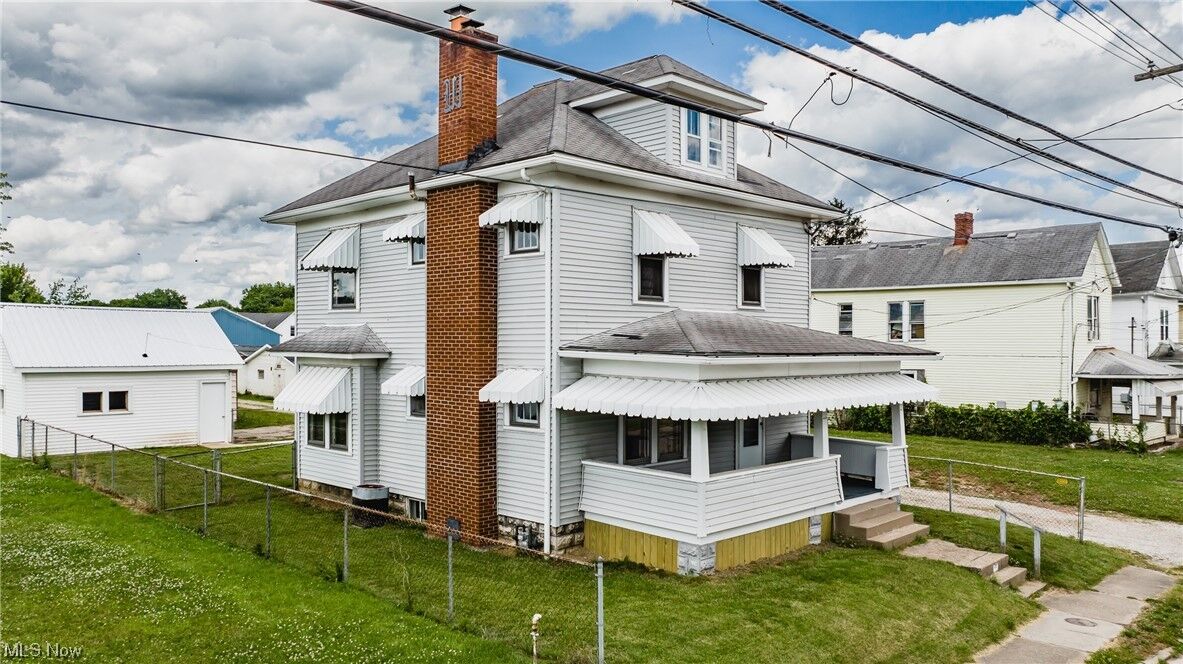 Property Photo: 1105 13th Street WV 26101