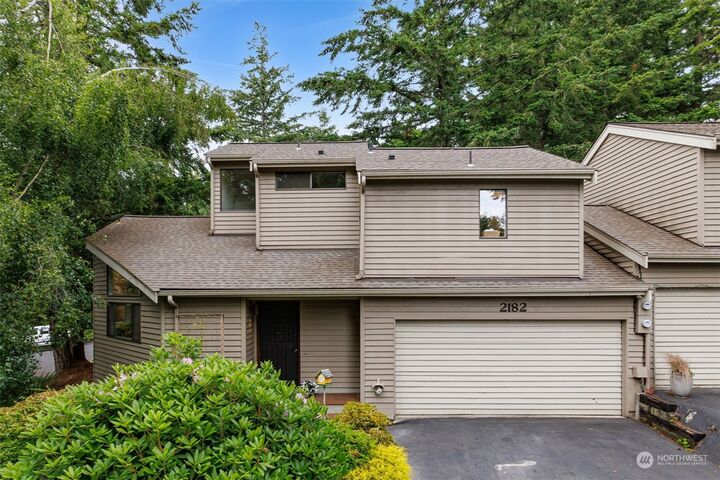 Property Photo:  2182 E Birch Street 8B  WA 98229 