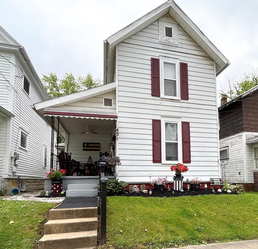 Property Photo: 431 E 4th St OH 44805