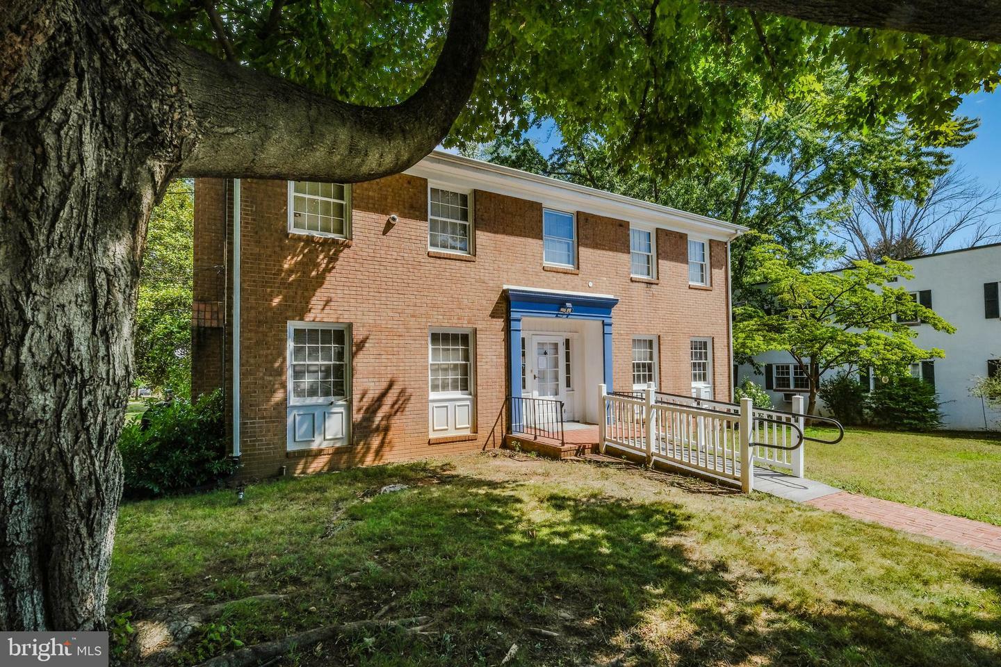 Property Photo:  13 W 2nd Street  VA 22630 