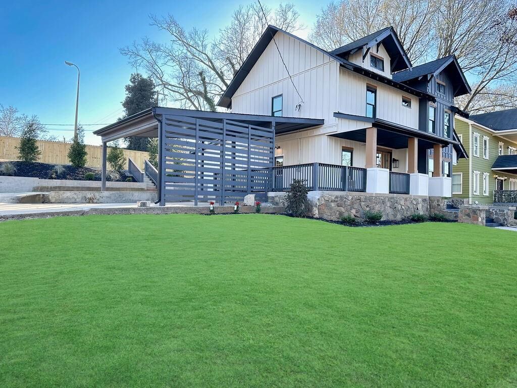 Property Photo:  1438 S Gordon Street SW  GA 30310 