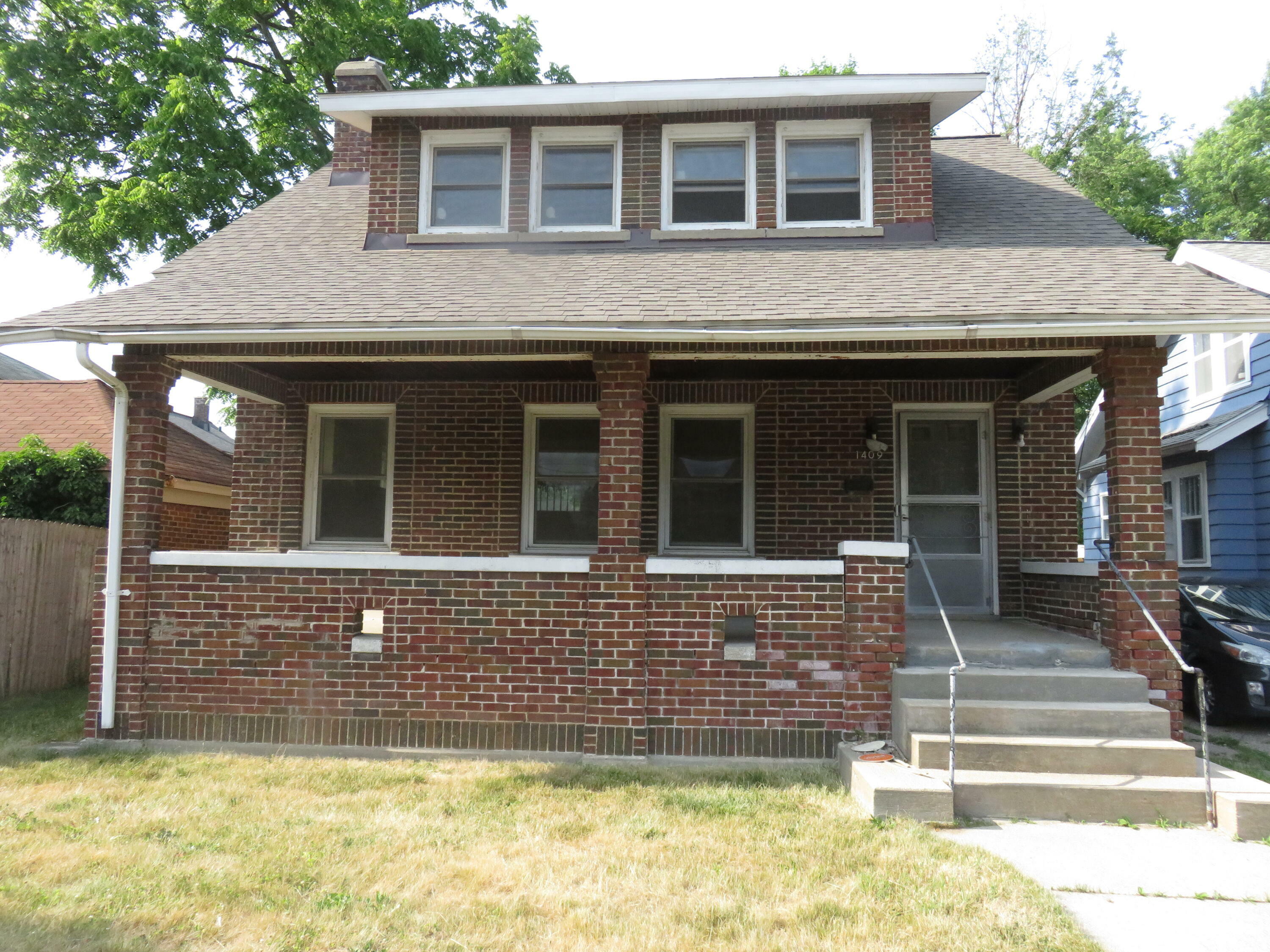 Property Photo:  1409 Bates Street SE  MI 49506 