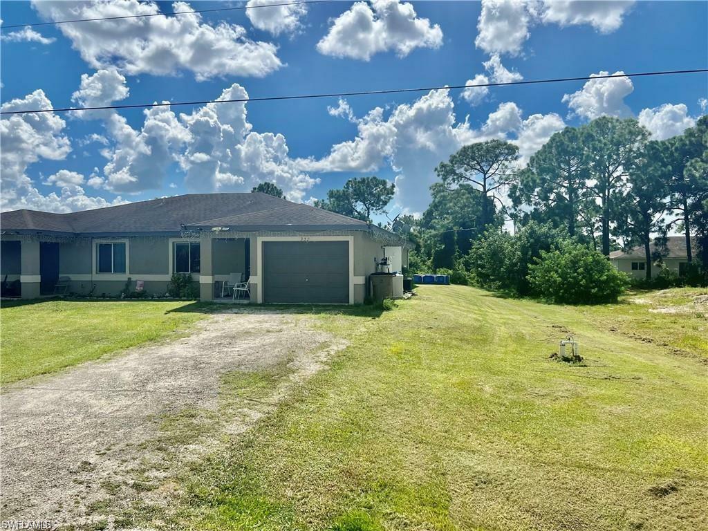 Property Photo:  932-934 Eisenhower Blvd  FL 33974 