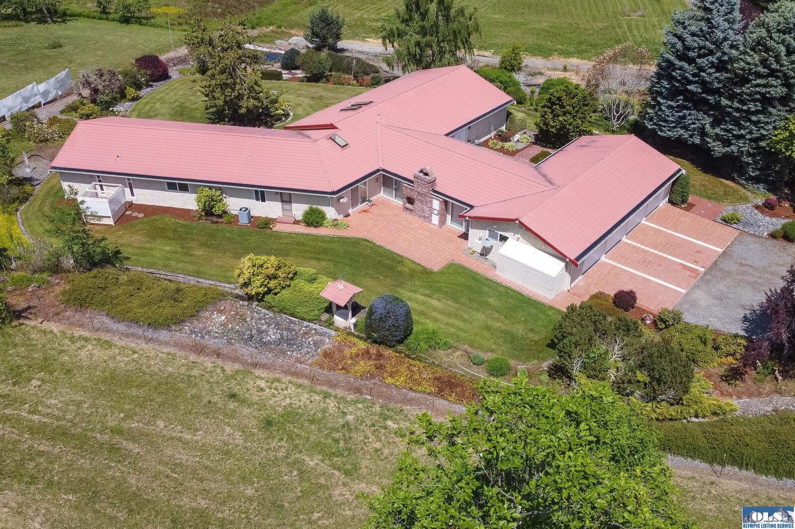 4 bed Sequim home for sale 2425 Happy Valley Road, Sequim, WA 98382