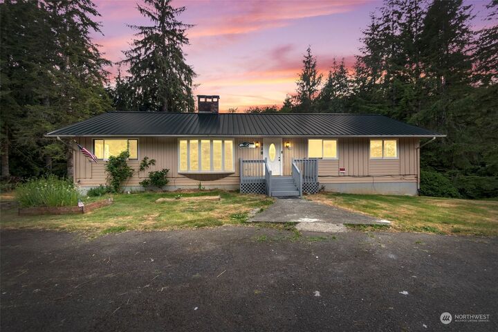 Property Photo: 215 Ocean Beach Road WA 98550