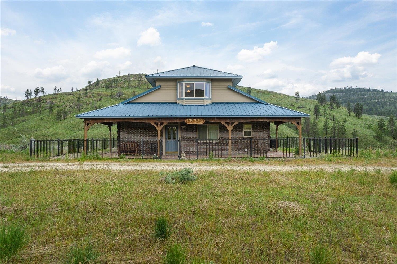 Property Photo:  734 Tunk Creek Rd  WA 98849 