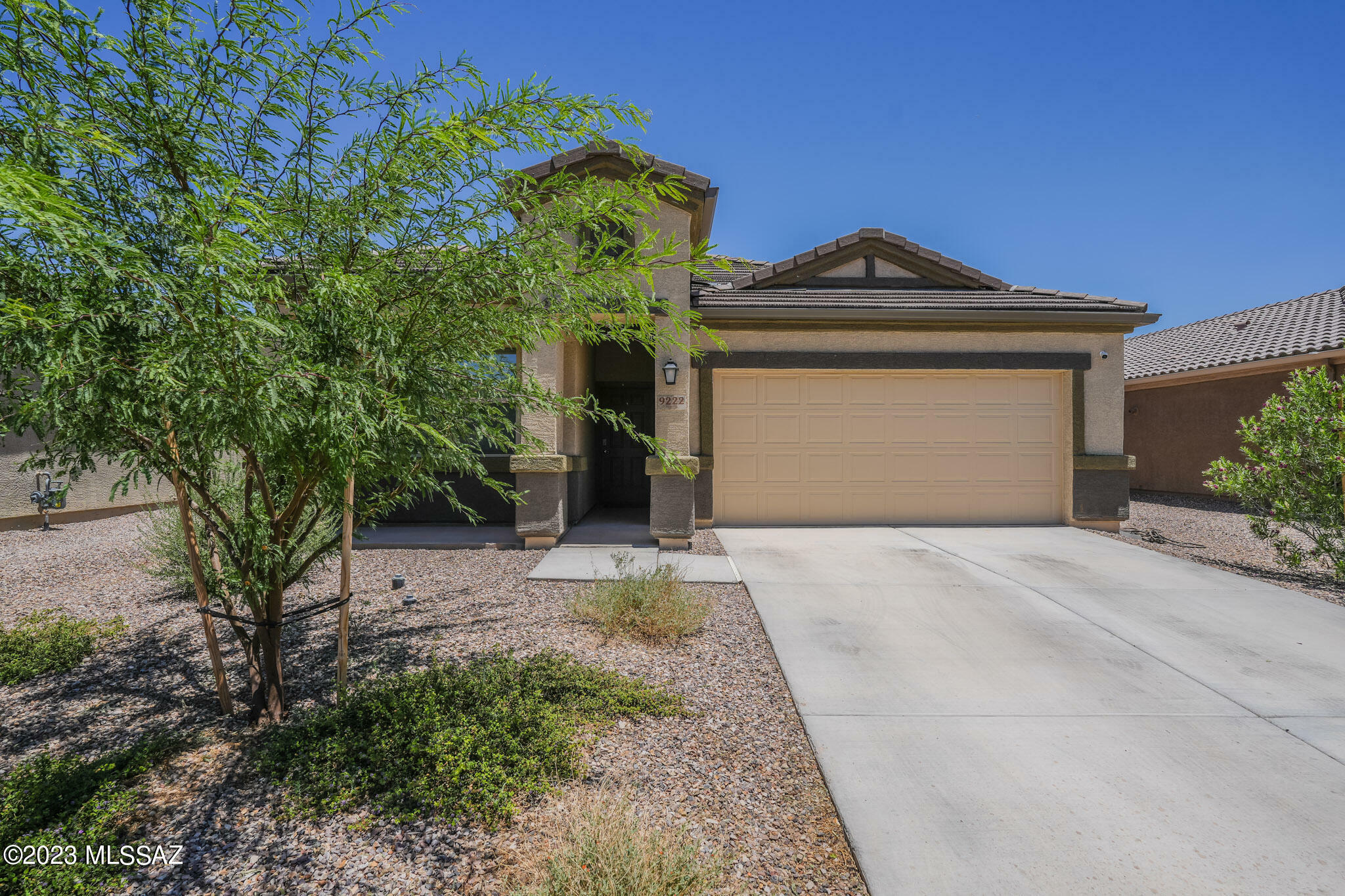 Property Photo: 9222 W Trotting Wolf Trail AZ 85653