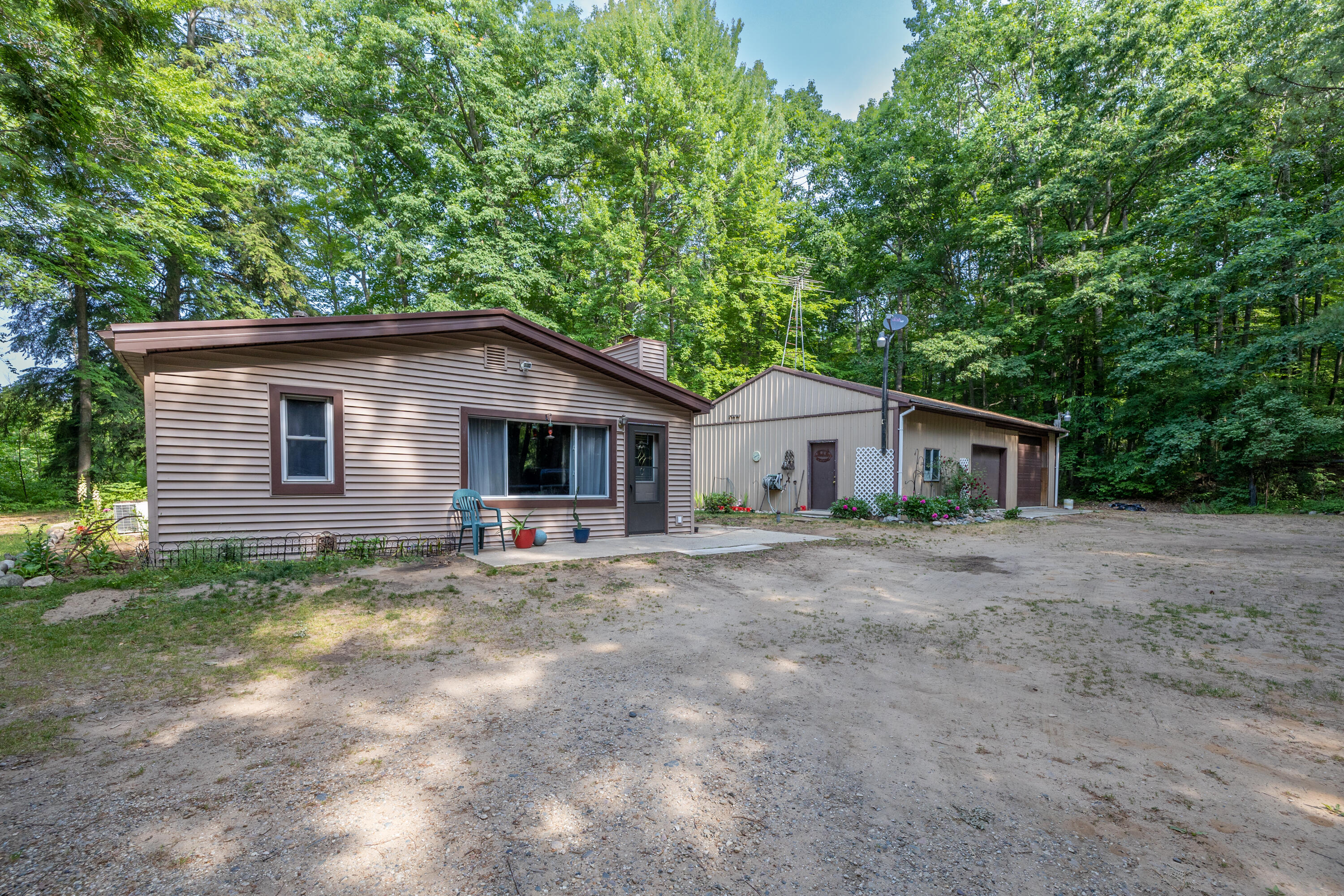 Property Photo: 9025 Crescent Drive MI 49332
