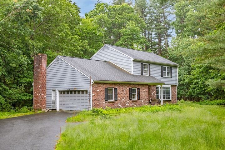 Property Photo:  5 Cranberry Ln  MA 01824 