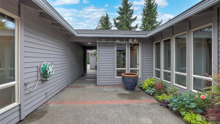 Property Photo: 18110 NE 27th Street WA 98052