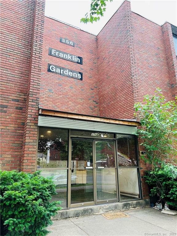 Property Photo: 356 Franklin Avenue B2 CT 06114