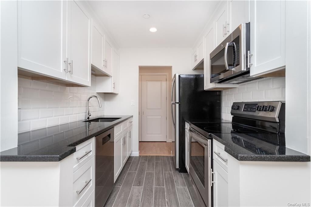 Property Photo:  55 N Broadway 1-10  NY 10601 