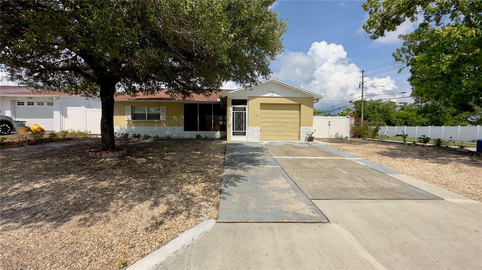 Property Photo:  3504 Monticello Street  FL 34652 