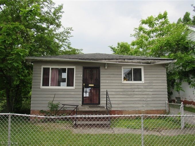Property Photo:  3714 E 143rd Street  OH 44120 
